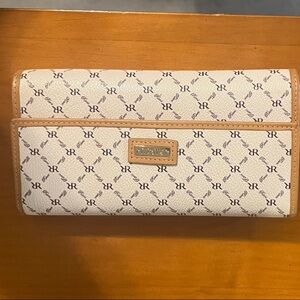 Rioni Tan and Cream Wallet